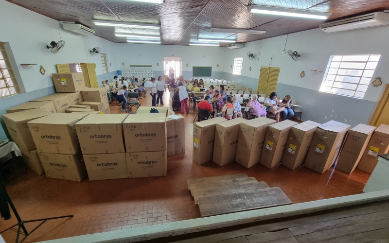 LUMEN E MINISTÉRIO DA SAÚDE ENTREGAM CADEIRAS DE RODAS PARA PACIENTES EM PIQUEROBI.