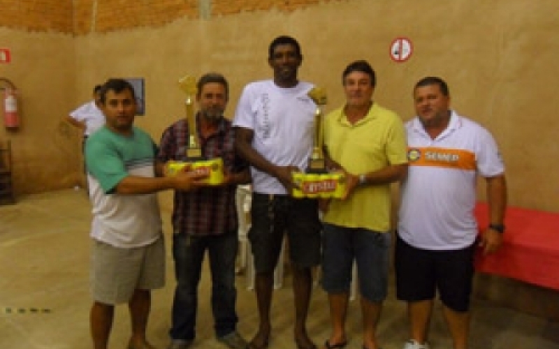 Vencedores do Torneio de truco em comemoração aos 64º Anos