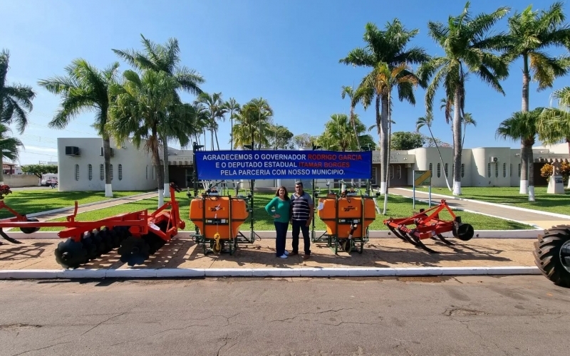 10 EQUIPAMENTOS AGRÍCOLAS.
