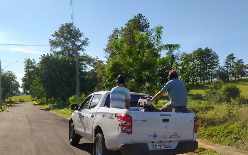 Combate ao Coronavírus: Equipe da Vigilância  Sanitária  realizam pulverização de espaços públicos em Piquerobi/SP